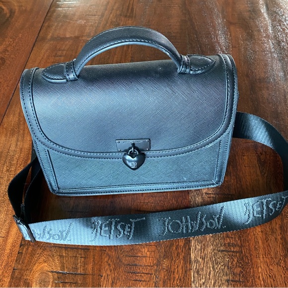 Betsey Johnson Black Satchel Handbag - Picture 1 of 6
